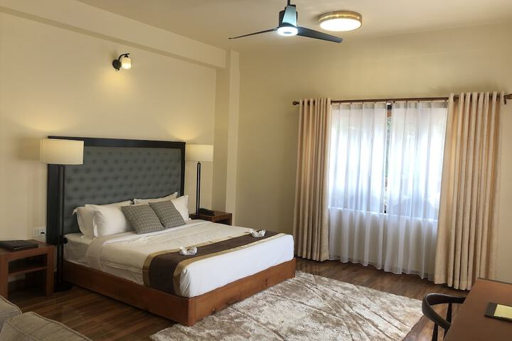 Room 11 of 24