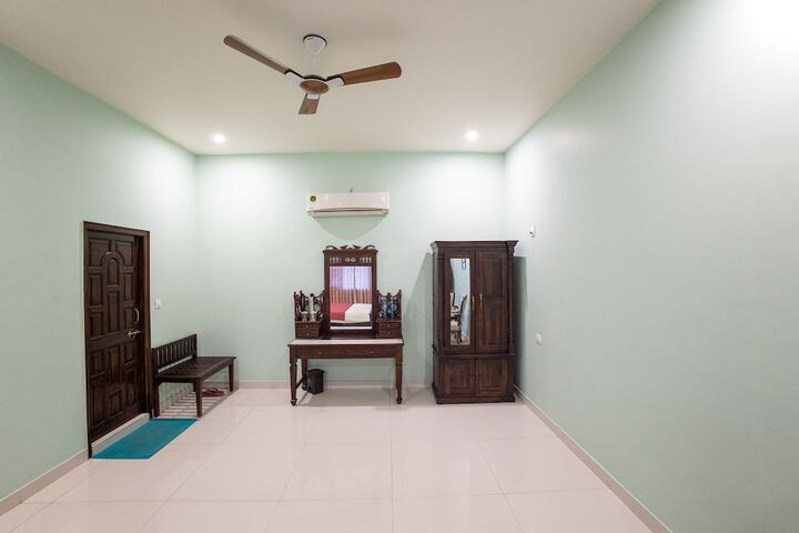 Room 6 of 48