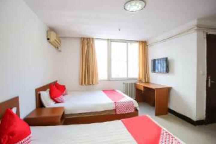 Room 4 of 6