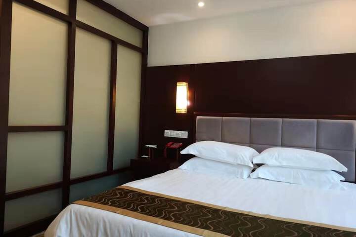 Room 19 of 30