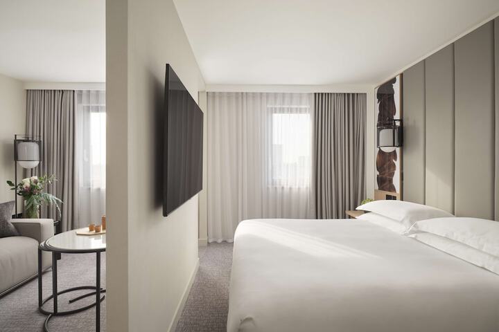 Room 21 of 82