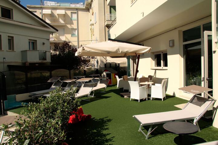 Terrace/Patio 31 of 37