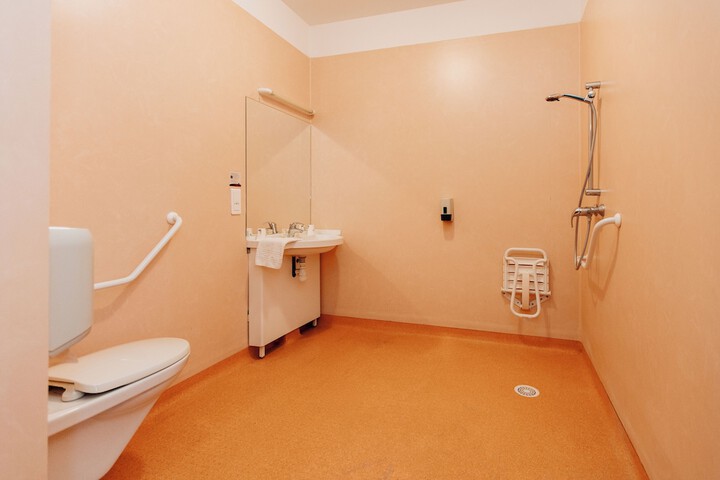 Room 23 of 49