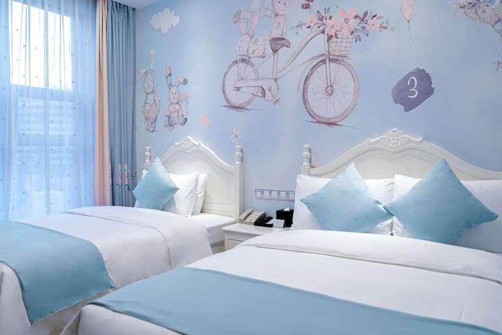 Room 54 of 183
