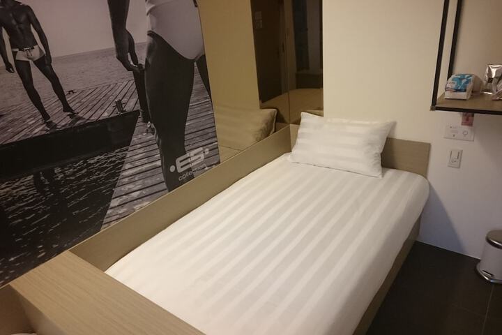Room 31 of 36