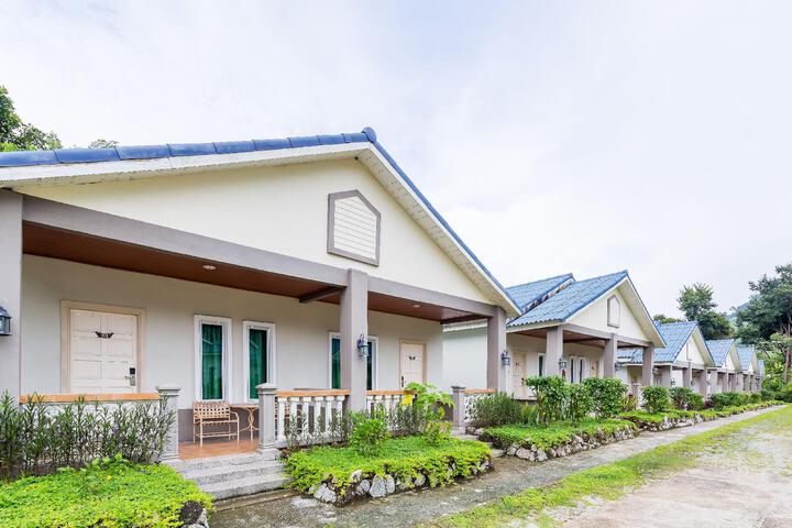 ZEN Rooms Pantai Rhu