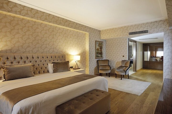 Room 8 of 53