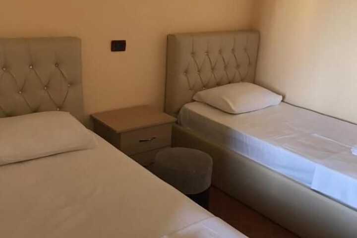 Room 2 of 34
