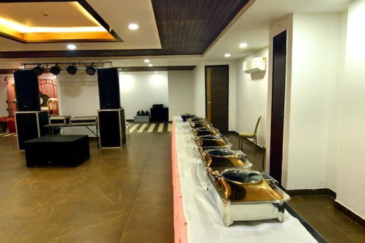Ballroom/Hall 43 of 48
