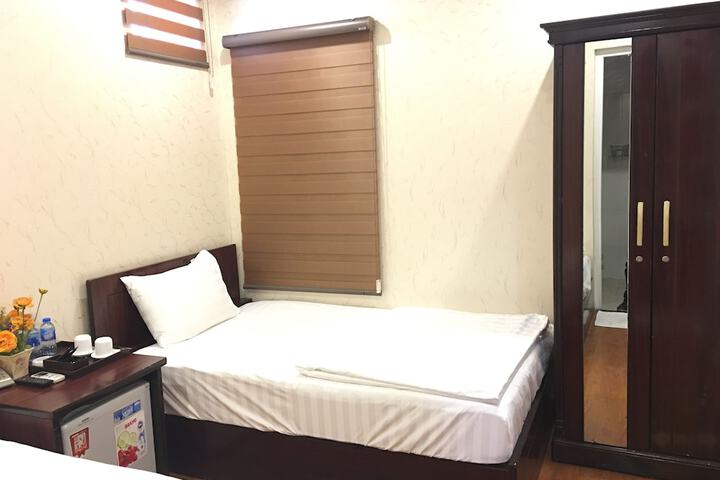 Room 6 of 22