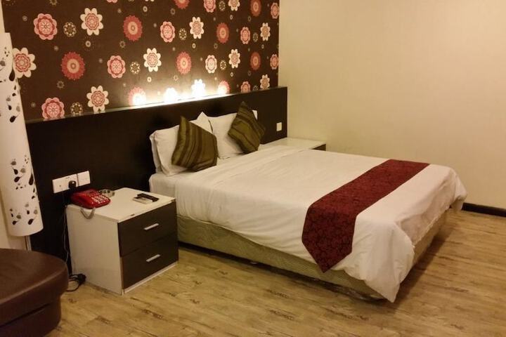 Room 16 of 35