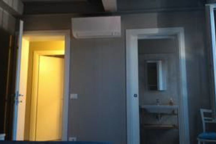 Room 29 of 33