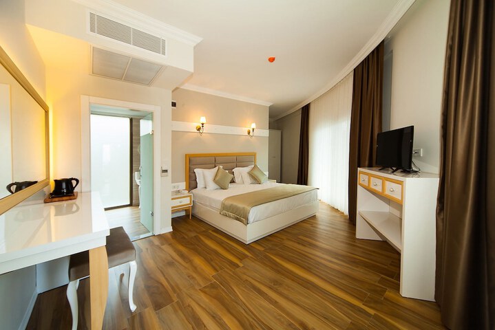 Room 5 of 47