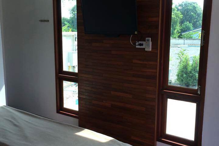 Room 35 of 72