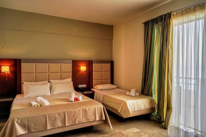 Room 27 of 53