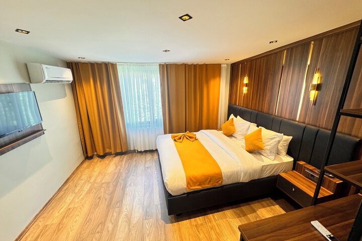Room 22 of 54