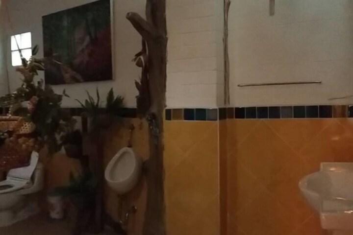 Room 118 of 150