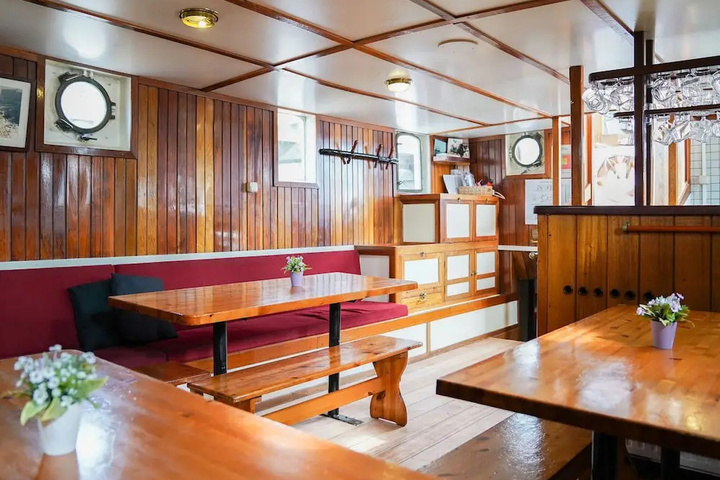 Image of Lovely Boat in Rotterdam With Private Terrace