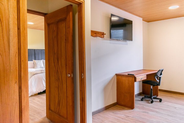 Room 28 of 46