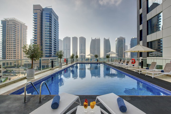 Pool 70 of 77