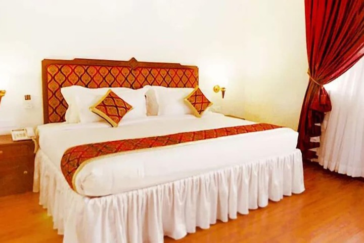 Room 40 of 95