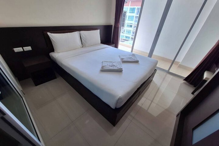 Room 21 of 76