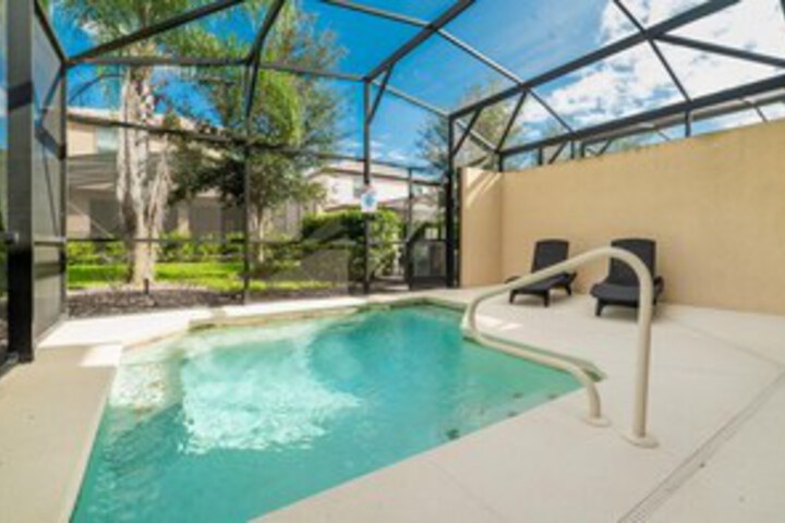 Pool 12 of 28
