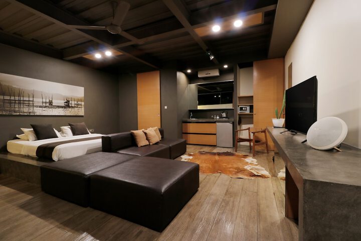Room 16 of 56