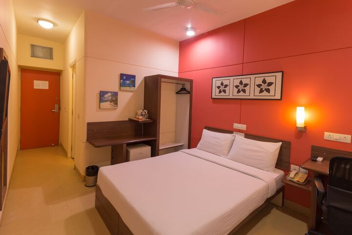 Room 15 of 37