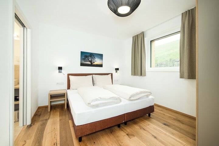 Room 13 of 68