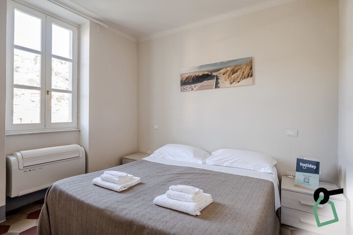 Room 2 of 57