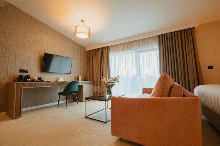 Room 10 of 51