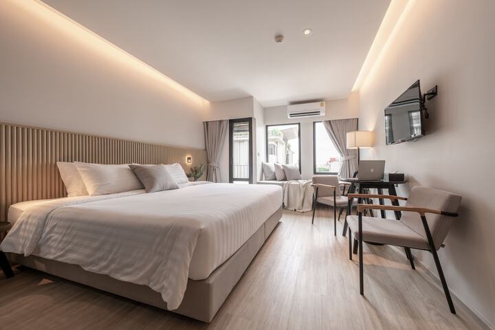 Room 50 of 157