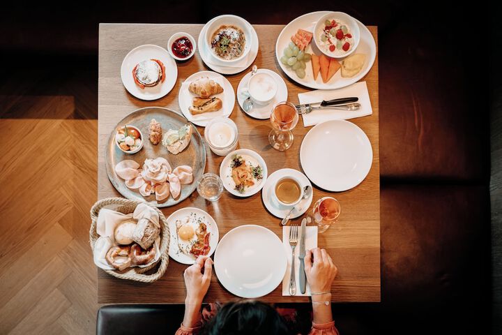 Dining 40 of 46