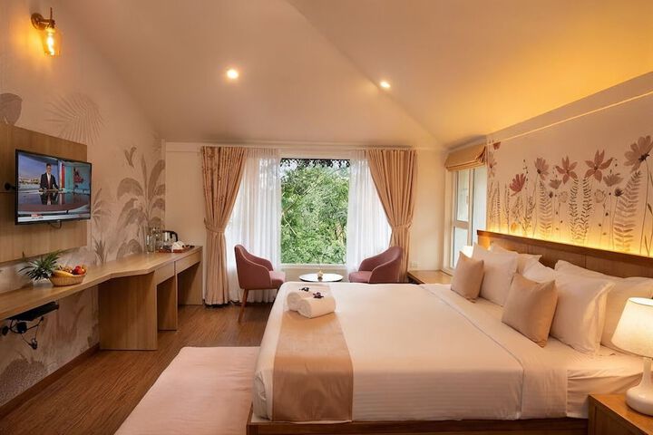 Room 10 of 53