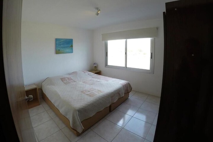 Room 9 of 74