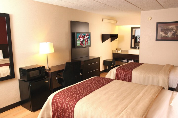 2 Double Beds (9 of 12)