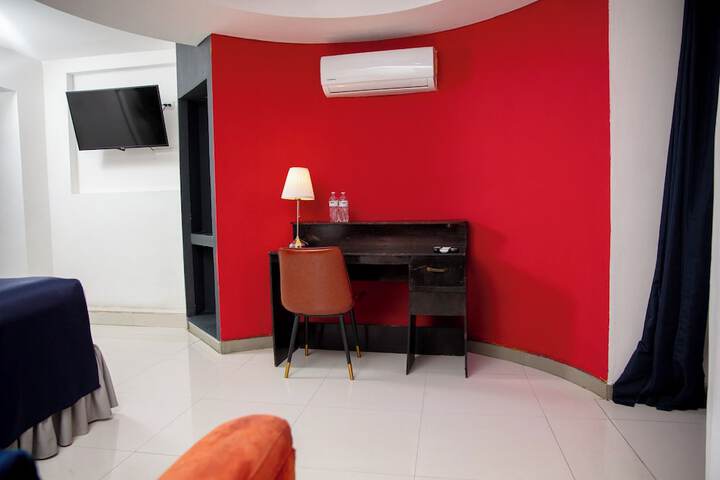 Room 19 of 79
