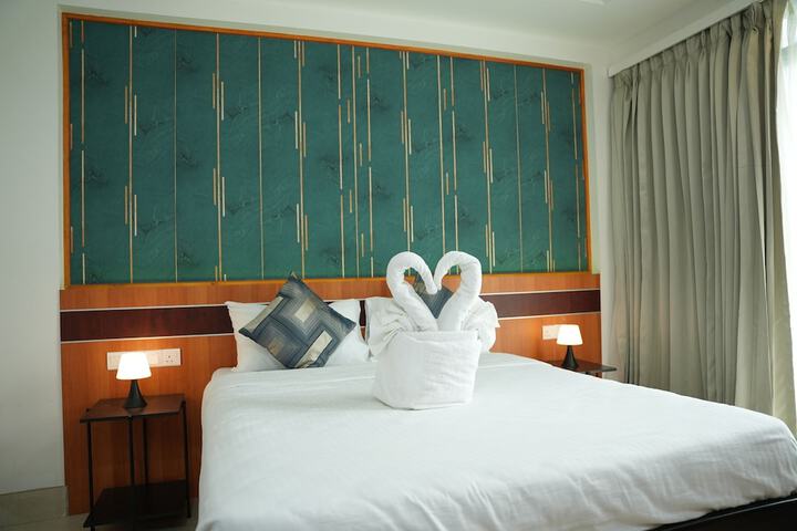 Room 11 of 22