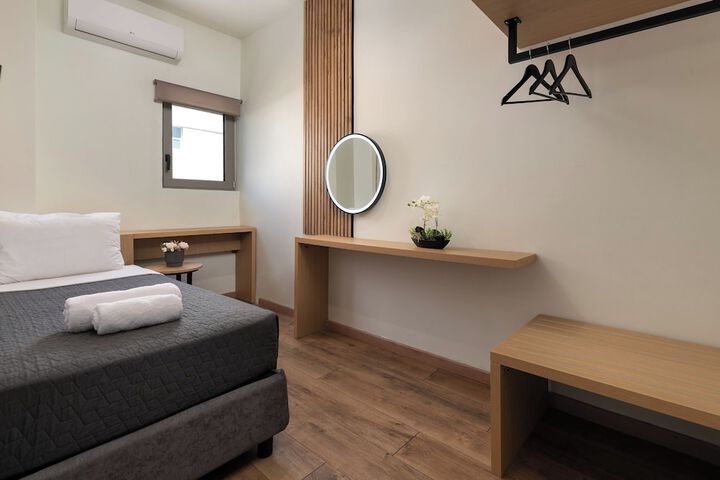Room 6 of 21