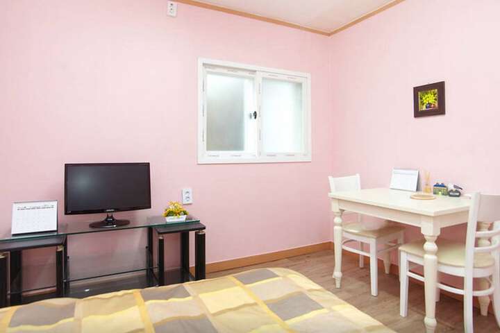 Room 3 of 101