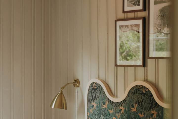 Room 2 of 37