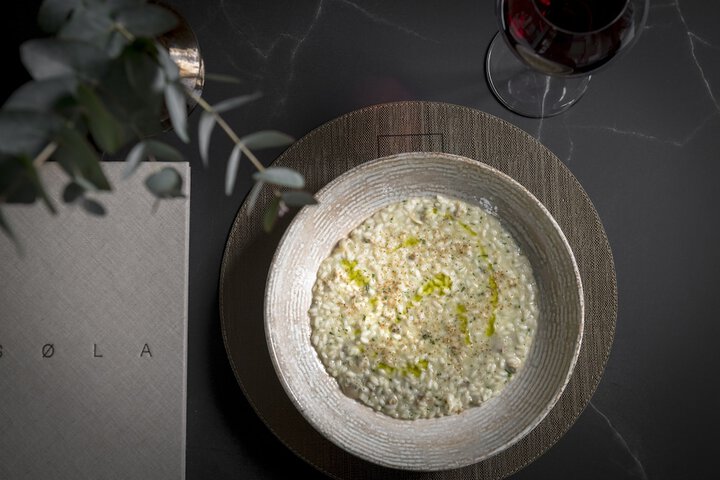 Dining 101 of 107