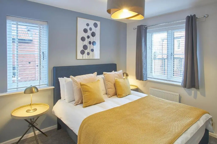 Host Stay Guillemot House