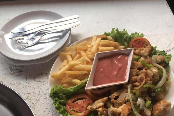 Dining 60 of 82