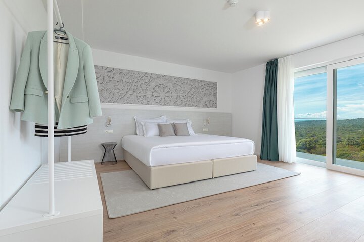 Room 26 of 110