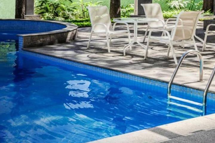 Pool 139 of 240