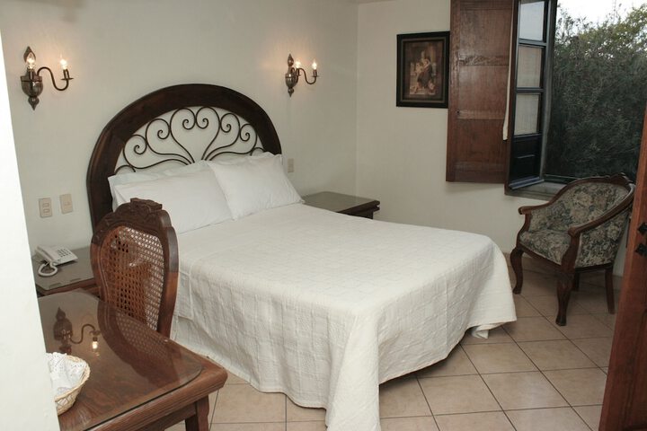 Room 16 of 49