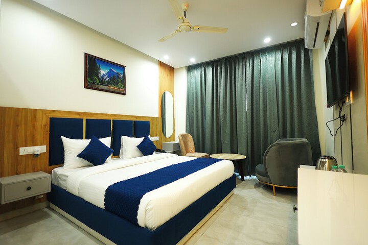 Room 17 of 27