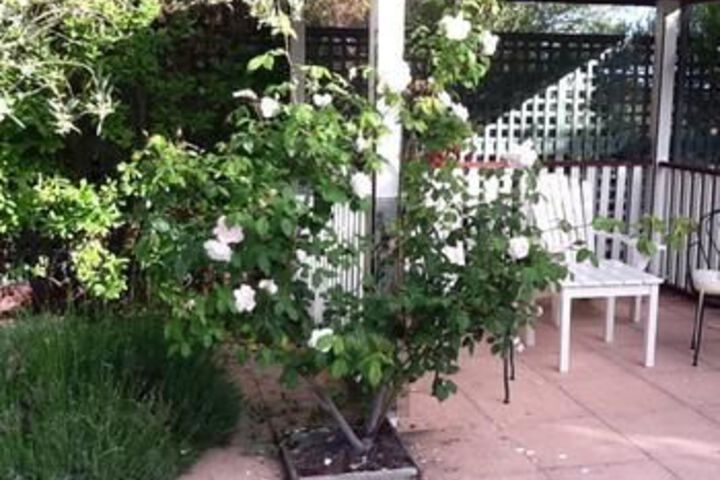 Hotel Exterior 3 of 10